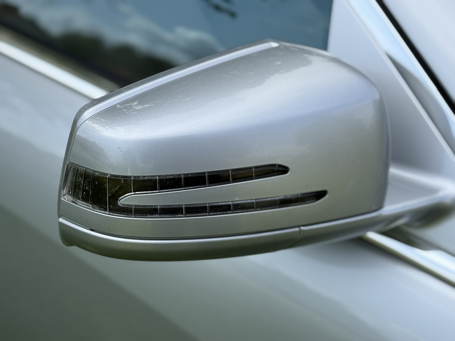 Exteriörbild på 2011 Mercedes-Benz S 500 4MATIC 