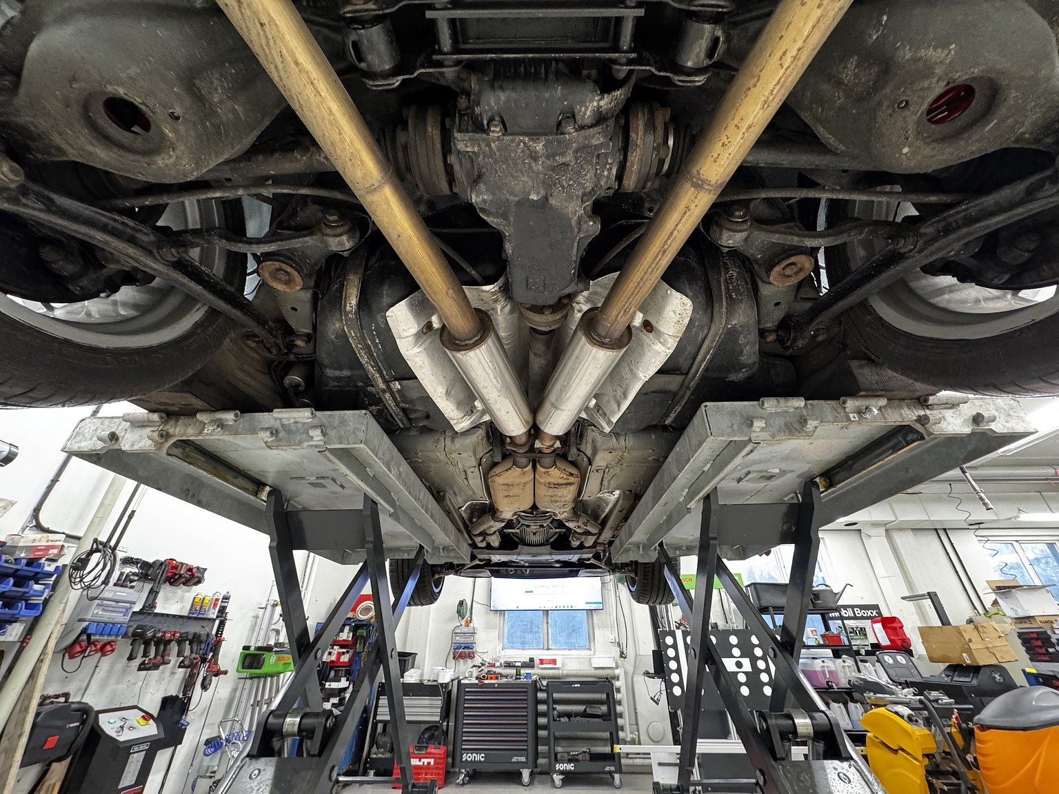 1992 BMW 850i 6-speed manual - NO RESERVE, Mekanik