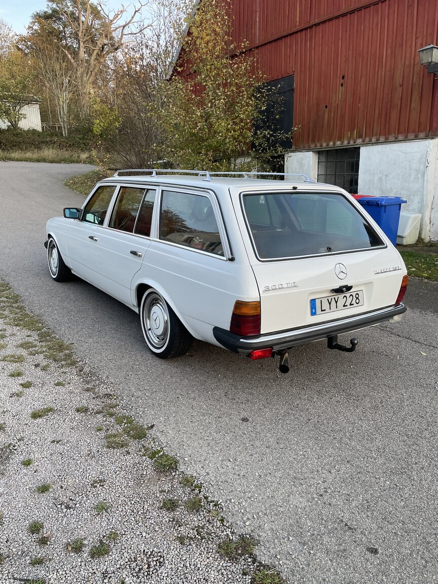 Exteriörbild på 1983 Mercedes-Benz 300 TDT