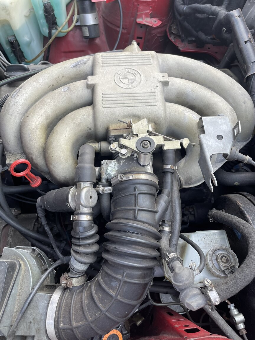 Image of 1987 BMW 320i mechanics