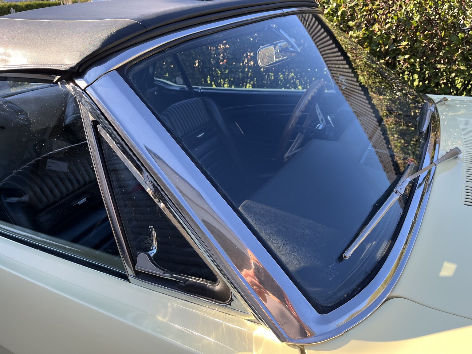Exteriörbild på 1966 Ford Mustang Cabriolet 289cui