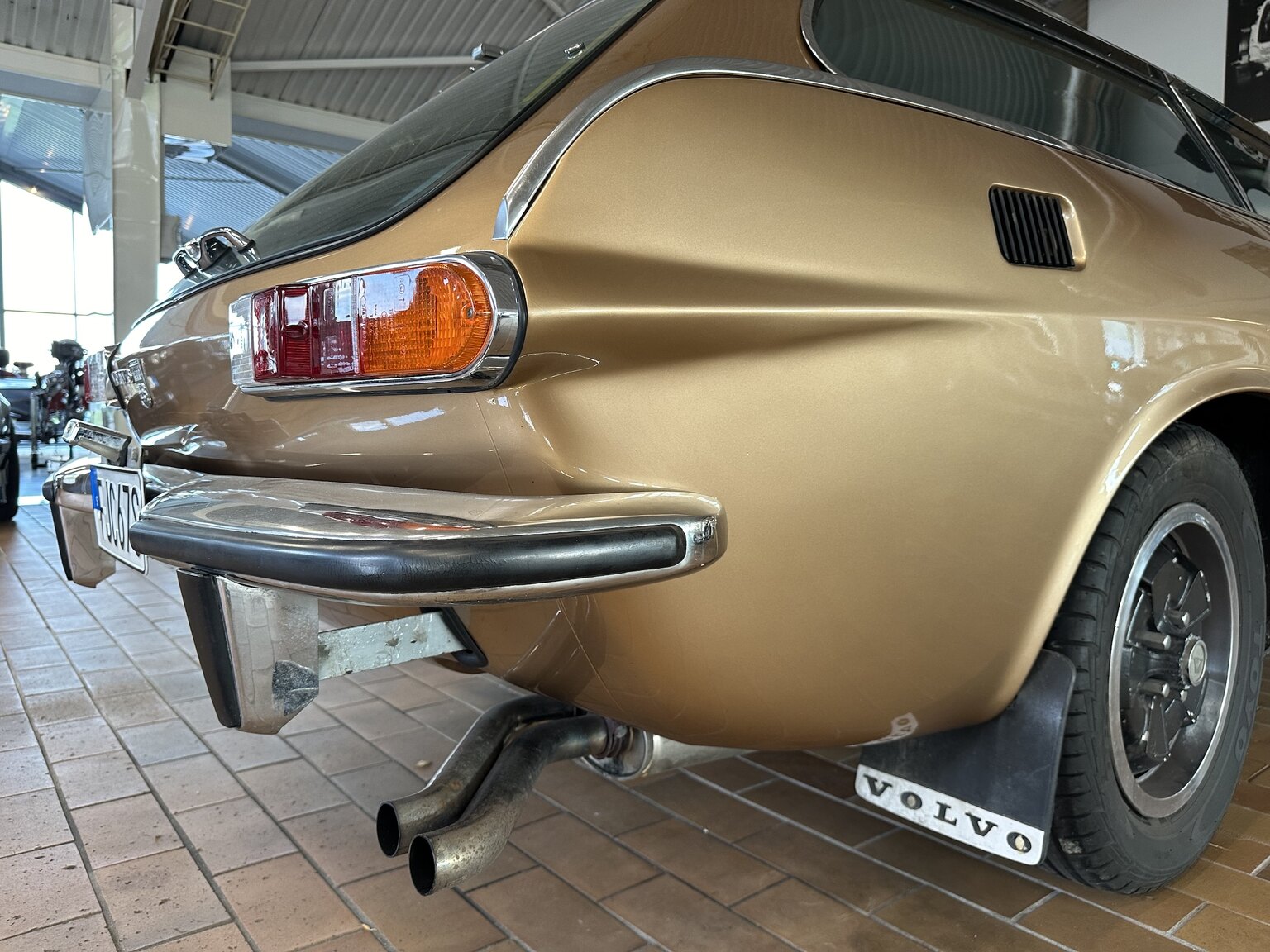 Exterior image of 1973 Volvo 1800 ES (30)