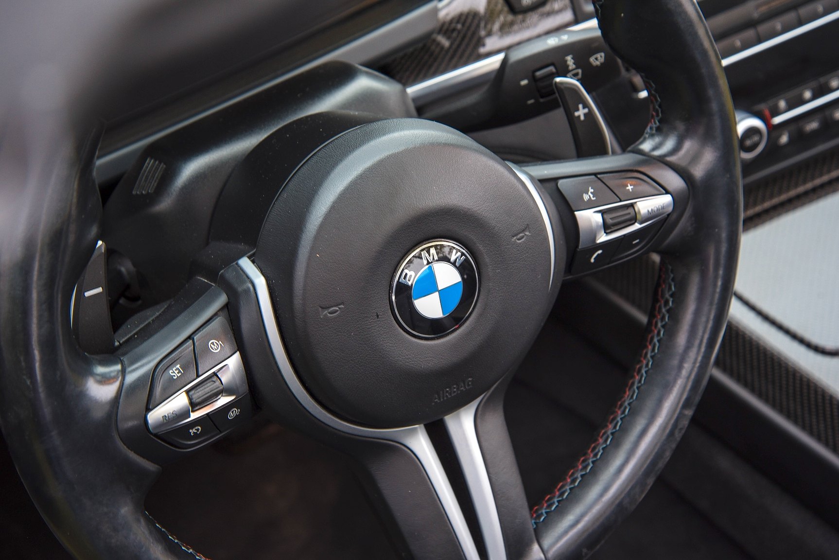 Interior image of 2014 BMW M6C