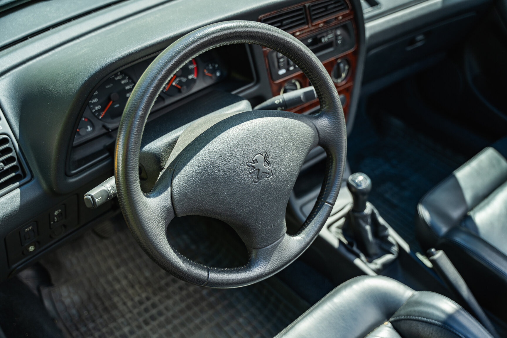 Interiörbild 1997 Peugeot 306 Cabriolet