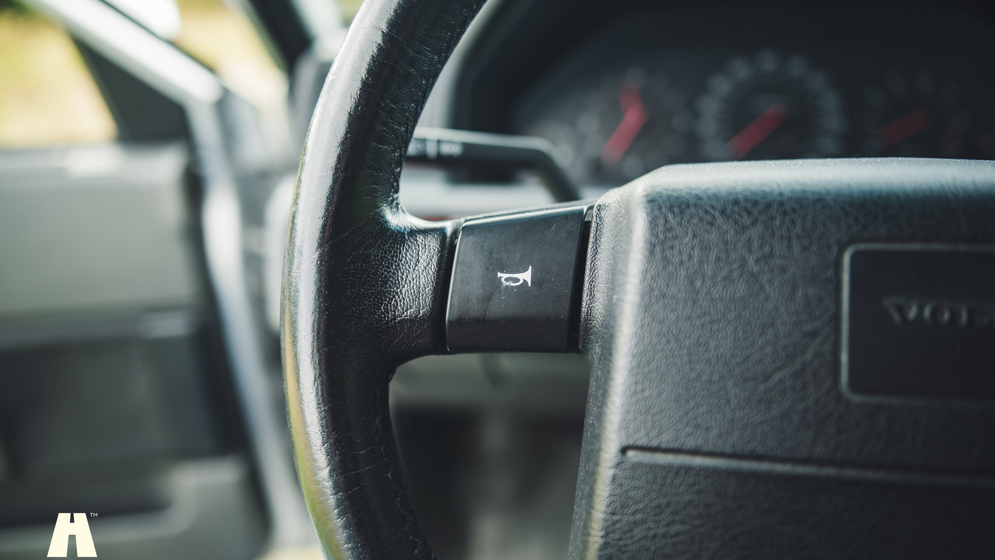 Interior image of 1997 Volvo 945 