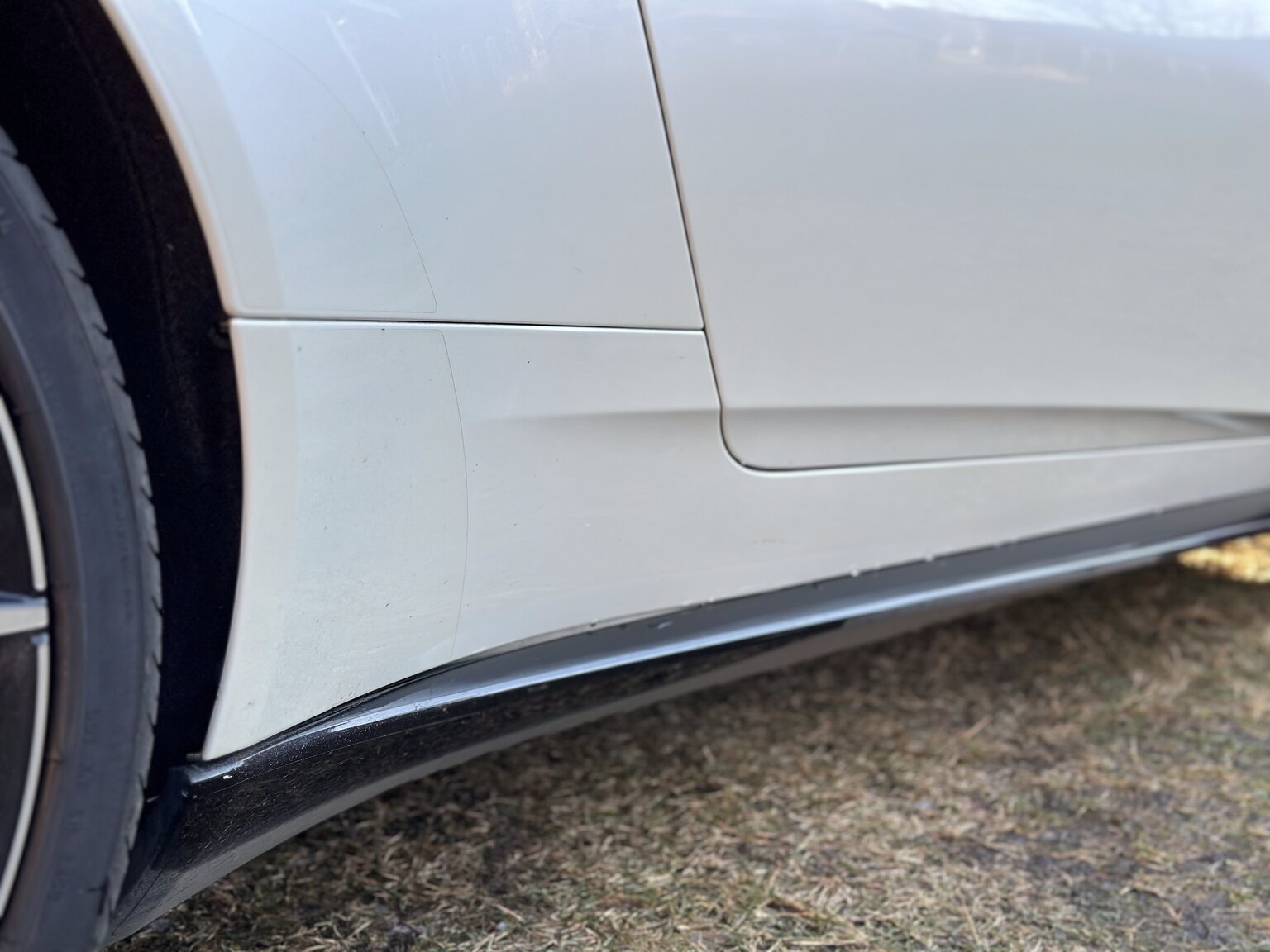 Exteriörbild på 2018 Aston Martin DB11