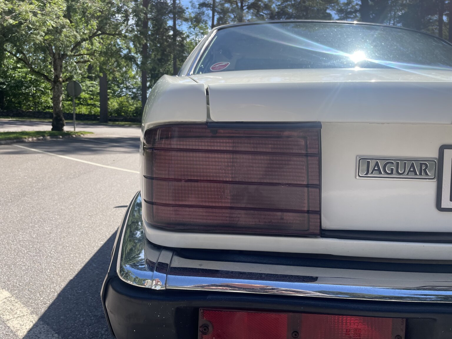 Exteriörbild på 1988 Jaguar XJ6 Sovereign