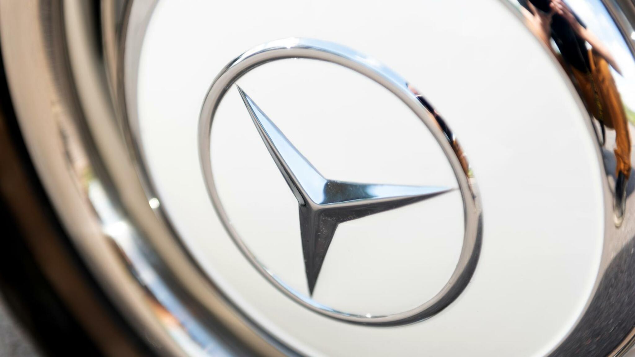 Exteriörbild på 1956 Mercedes Benz 190 SL Roadster (23)