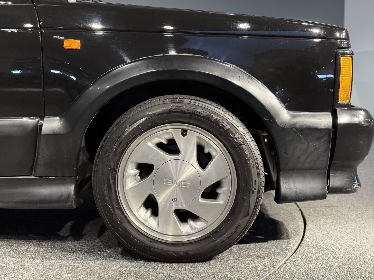 Exterior image of 1992 GMC Typhoon 