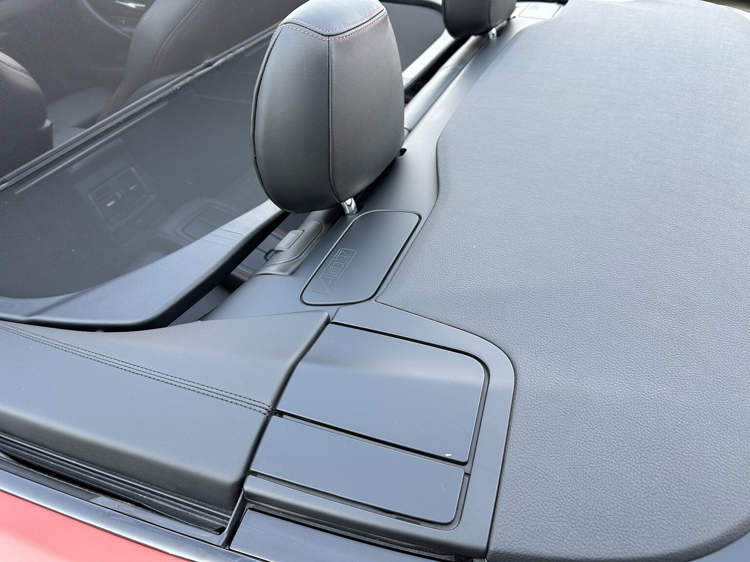 Exteriörbild på 2018 BMW M4 Competition Convertible F83 Manual (39)