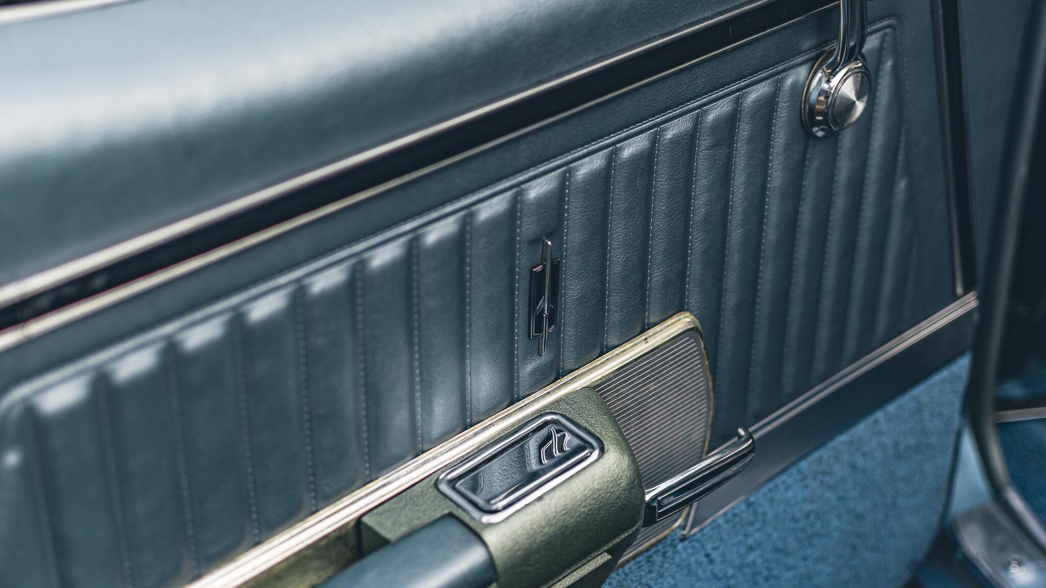 Innenraumfoto von 1968 Oldsmobile Vista Cruiser