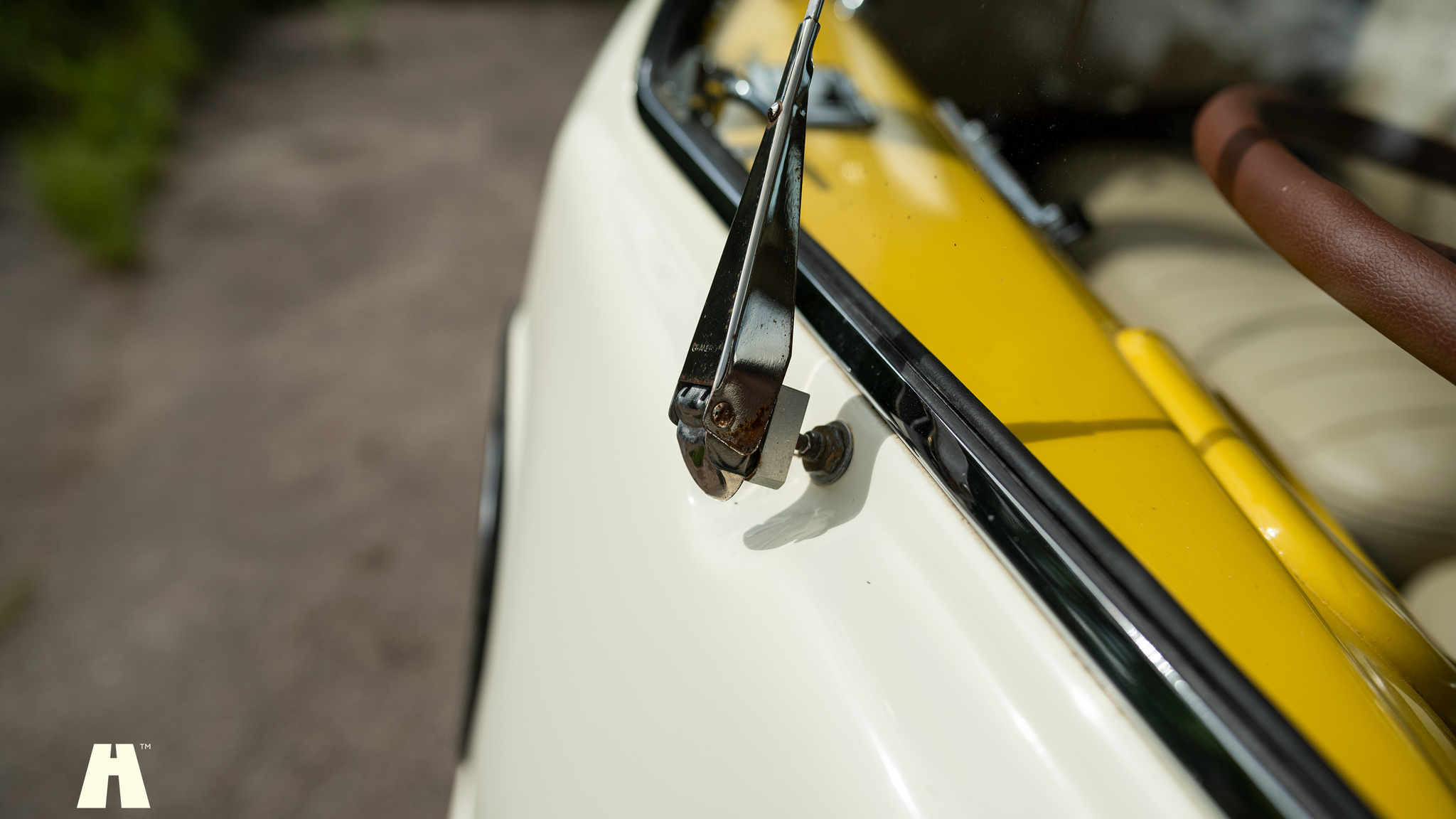 Exteriörbild på 1974 Volkswagen T1 Split Window  