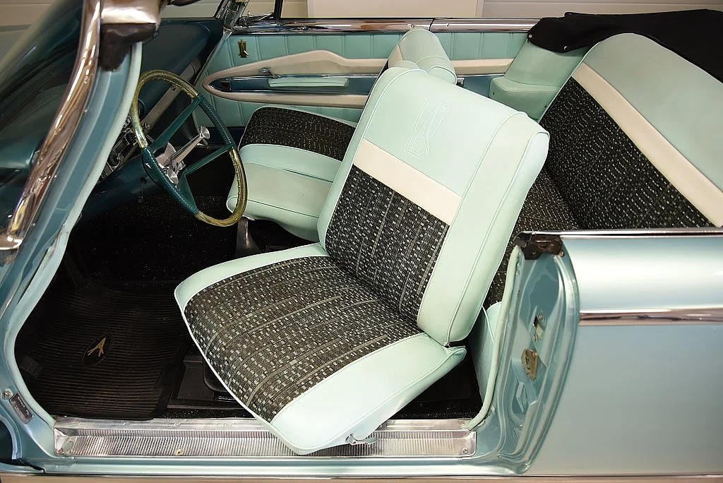 Bild på 1960 Plymouth Fury (21)