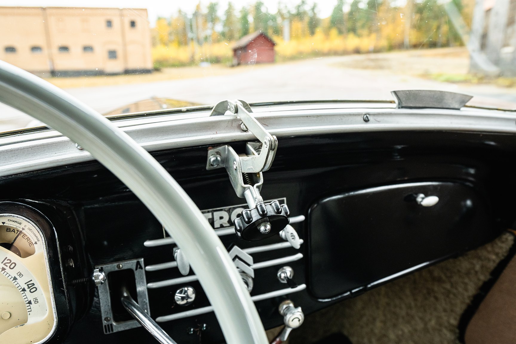 Interior image of 1951 Citroën Berline 11 Sport