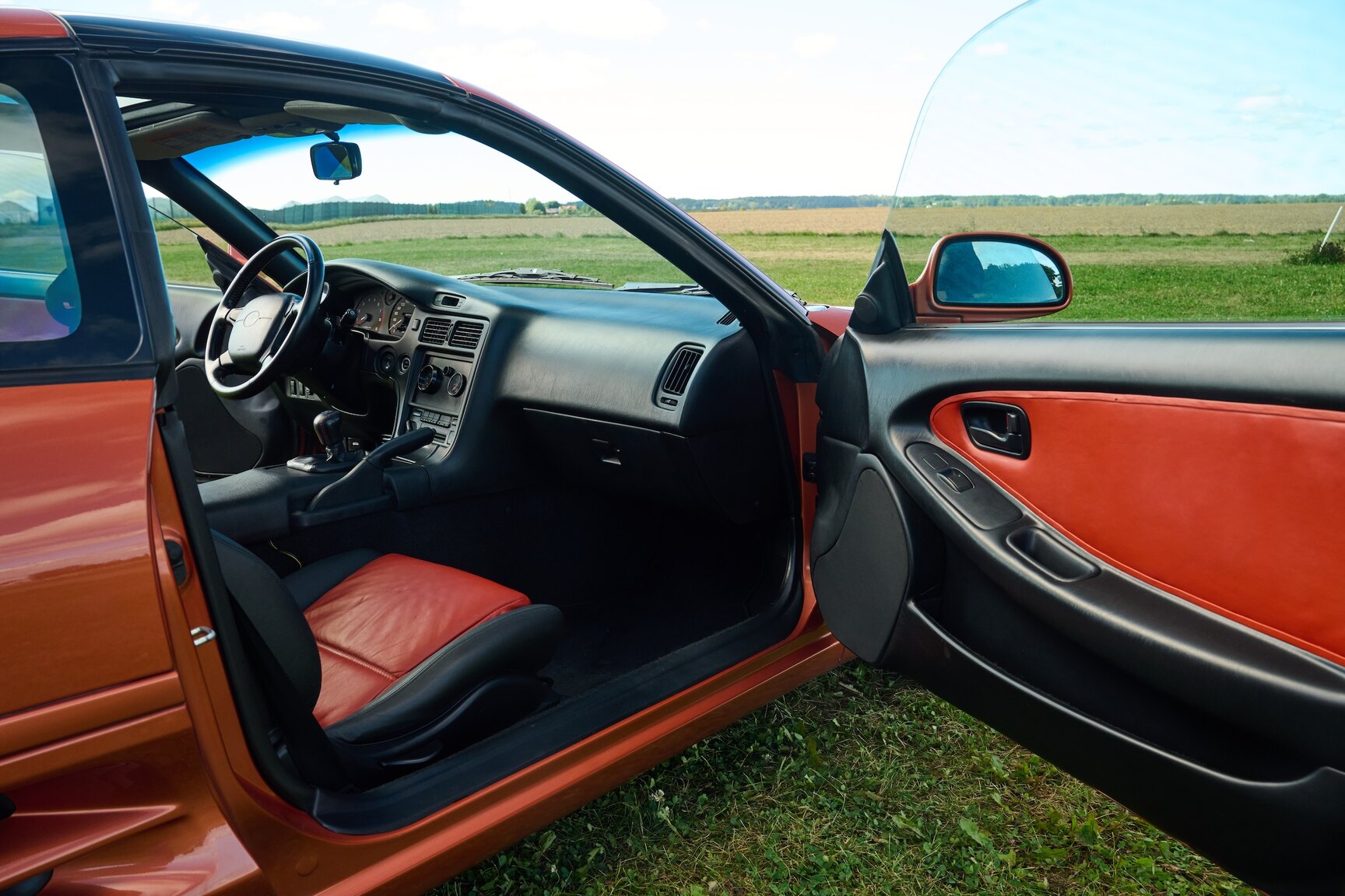 Interior image of 1999 Toyota MR2 2.0 Turbo