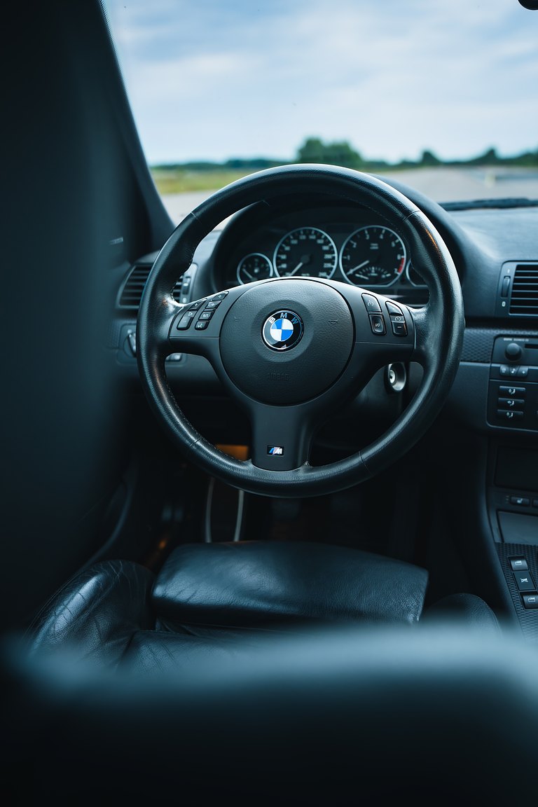 Interior image of 2003 BMW 330i