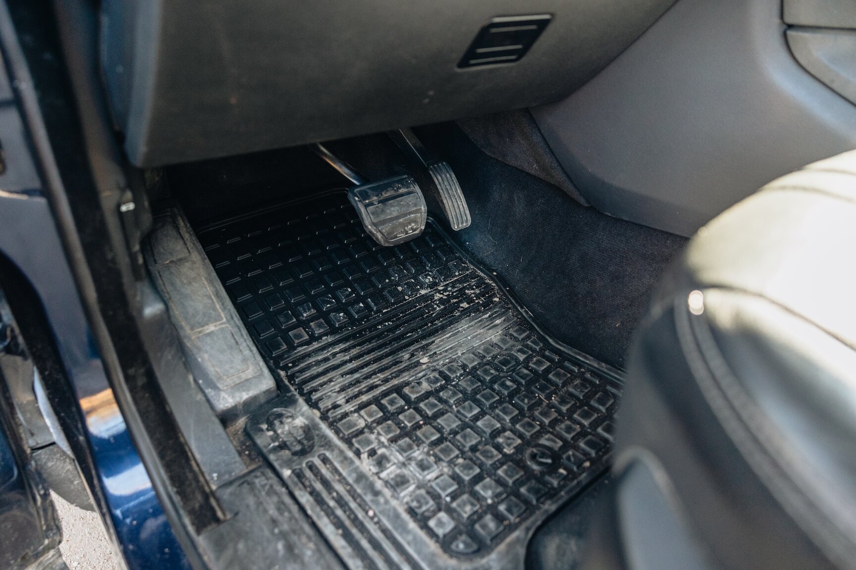 Innenraumfoto von 2015 Land Rover Discovery 3.0 TDV6