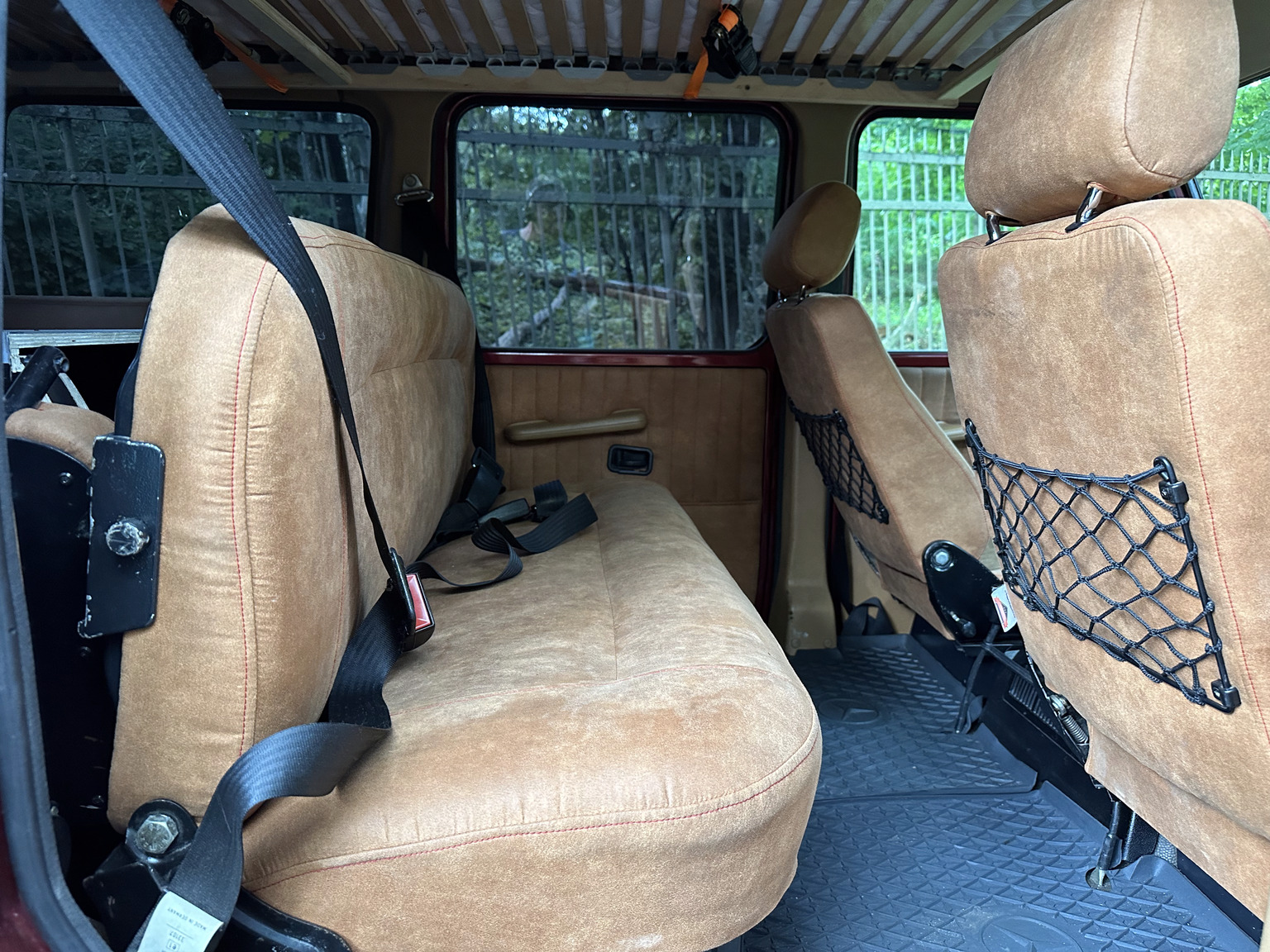 Innenraumfoto von 1986 Mercedes 280 GE (14)