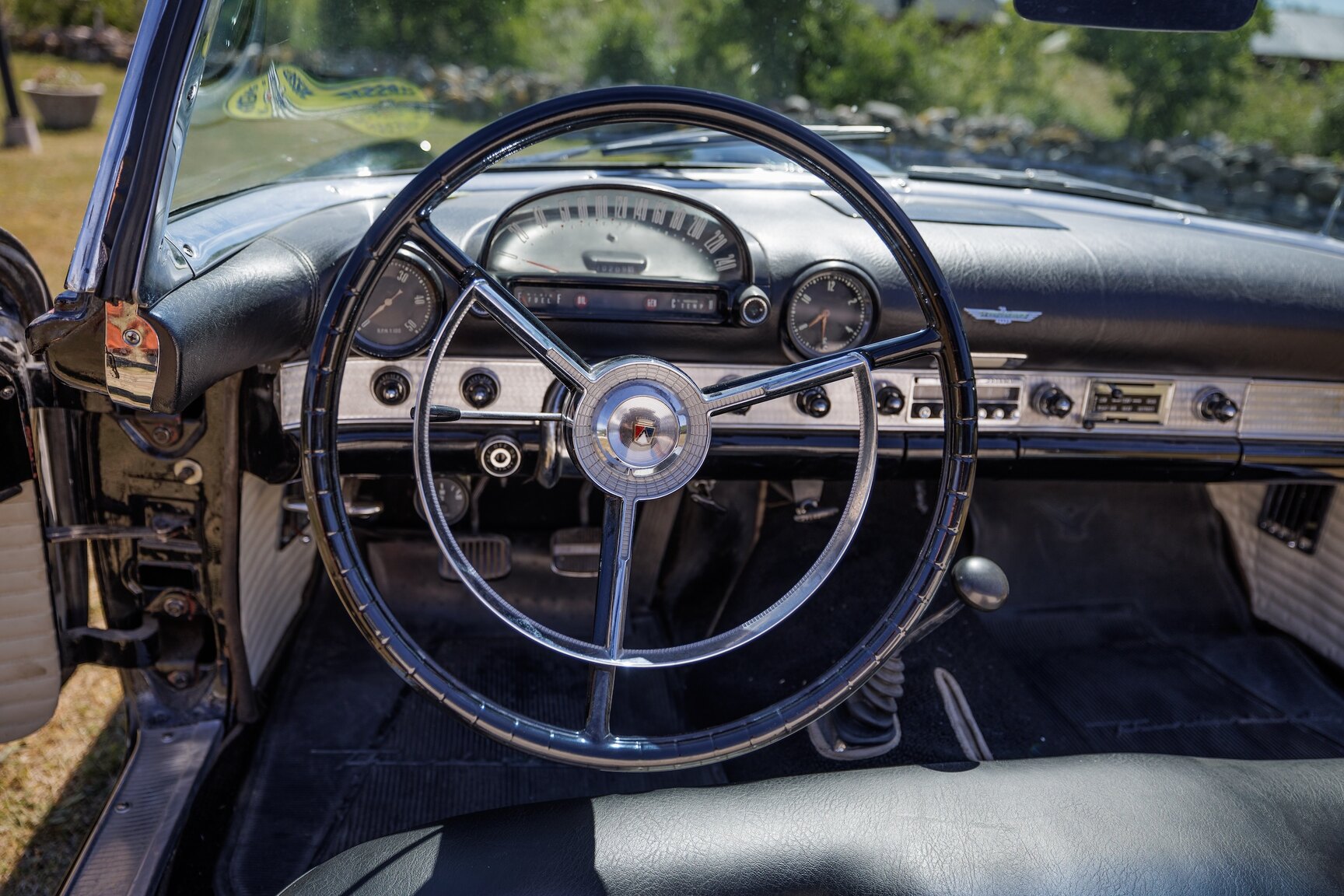 Innenraumfoto von 1956 Ford Thunderbird