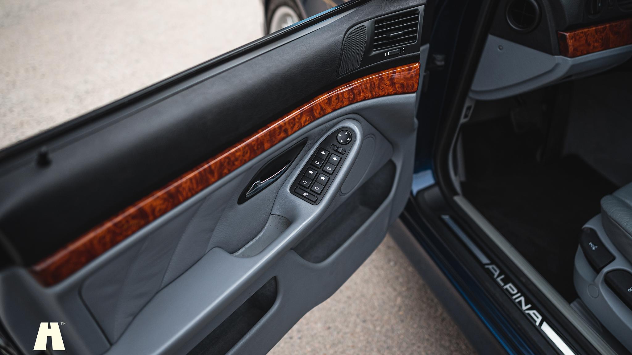 Interior image of 1998 Alpina B10 V8