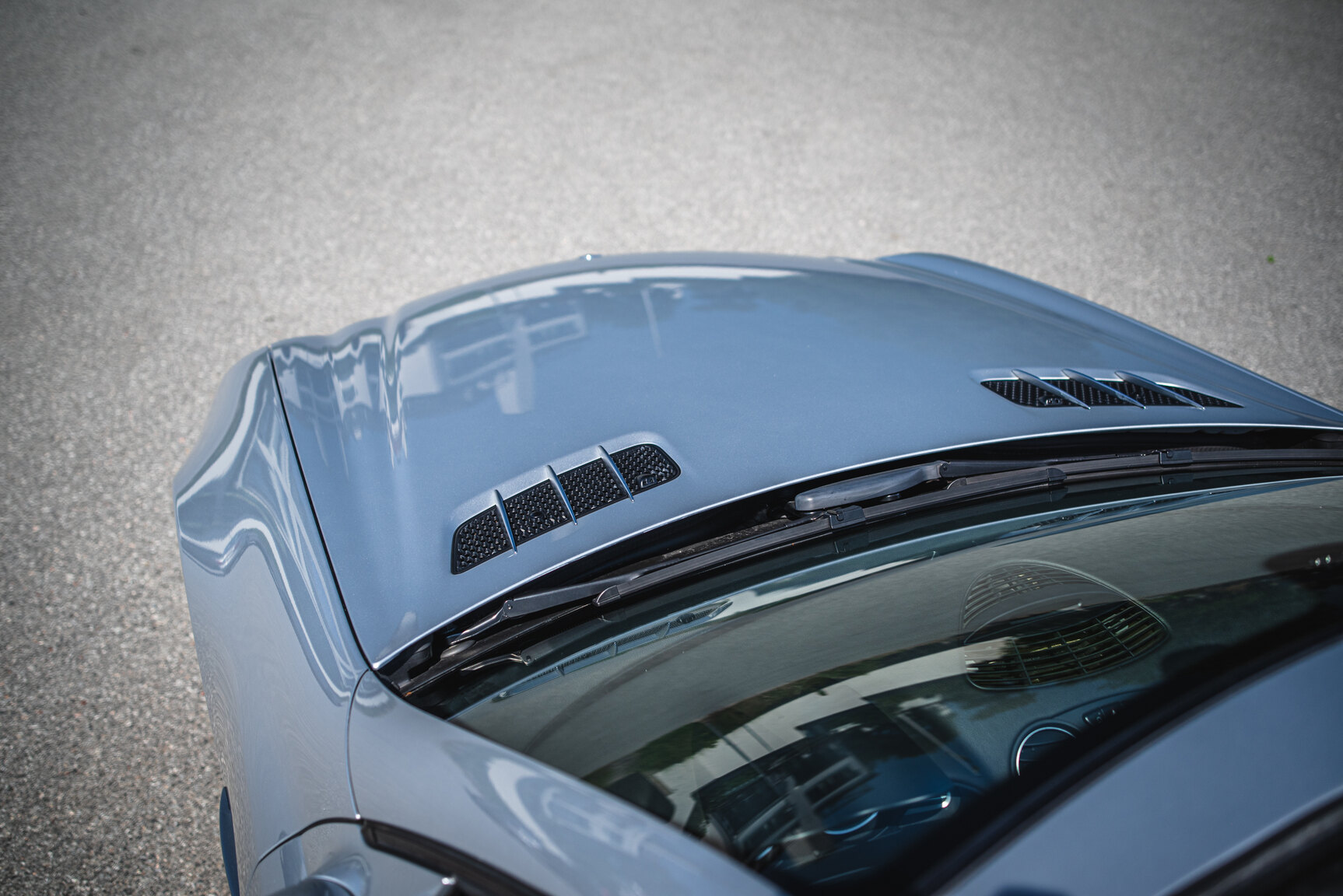 Exterior image of 2006 Mercedes-Benz SL 350