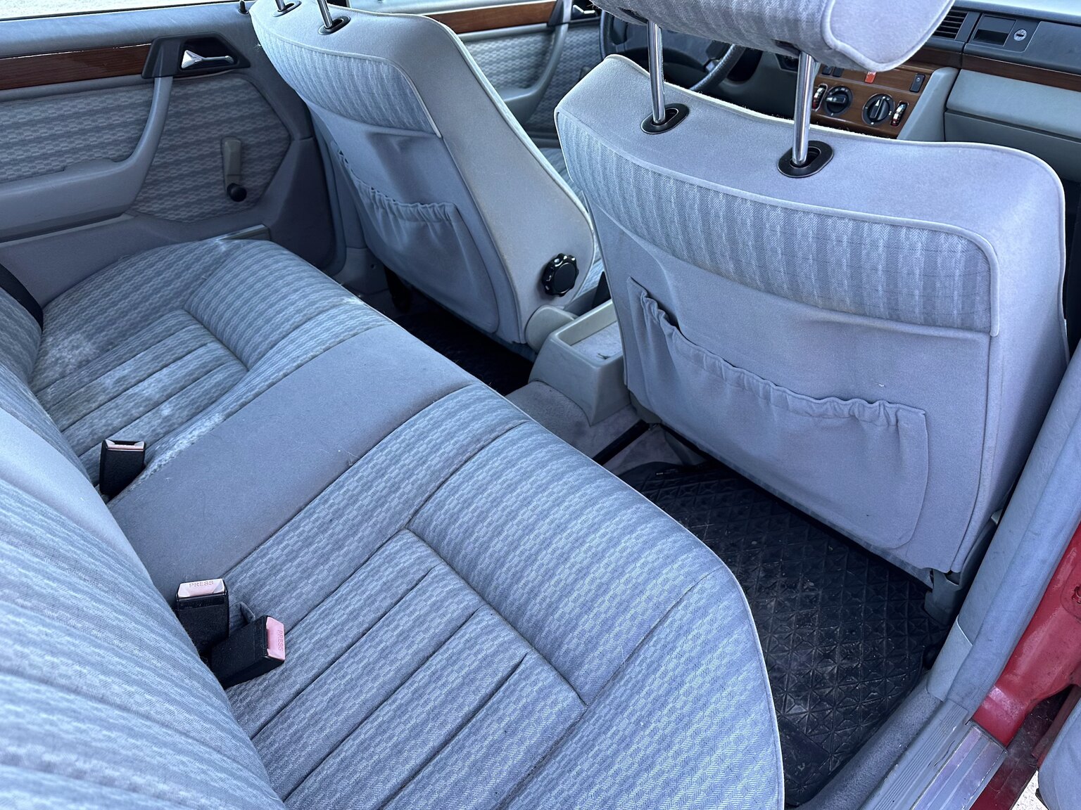 Interior image of 1990 Mercedes-Benz 200 E
