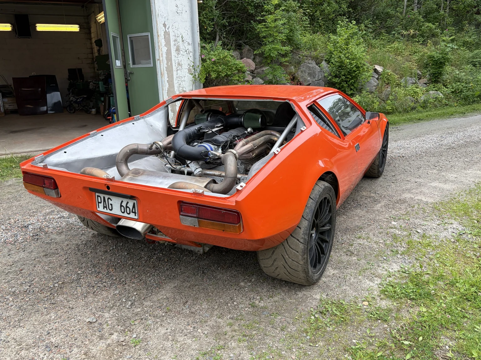 Exteriörbild på 1972 De Tomaso Pantera LS Restomod (66)