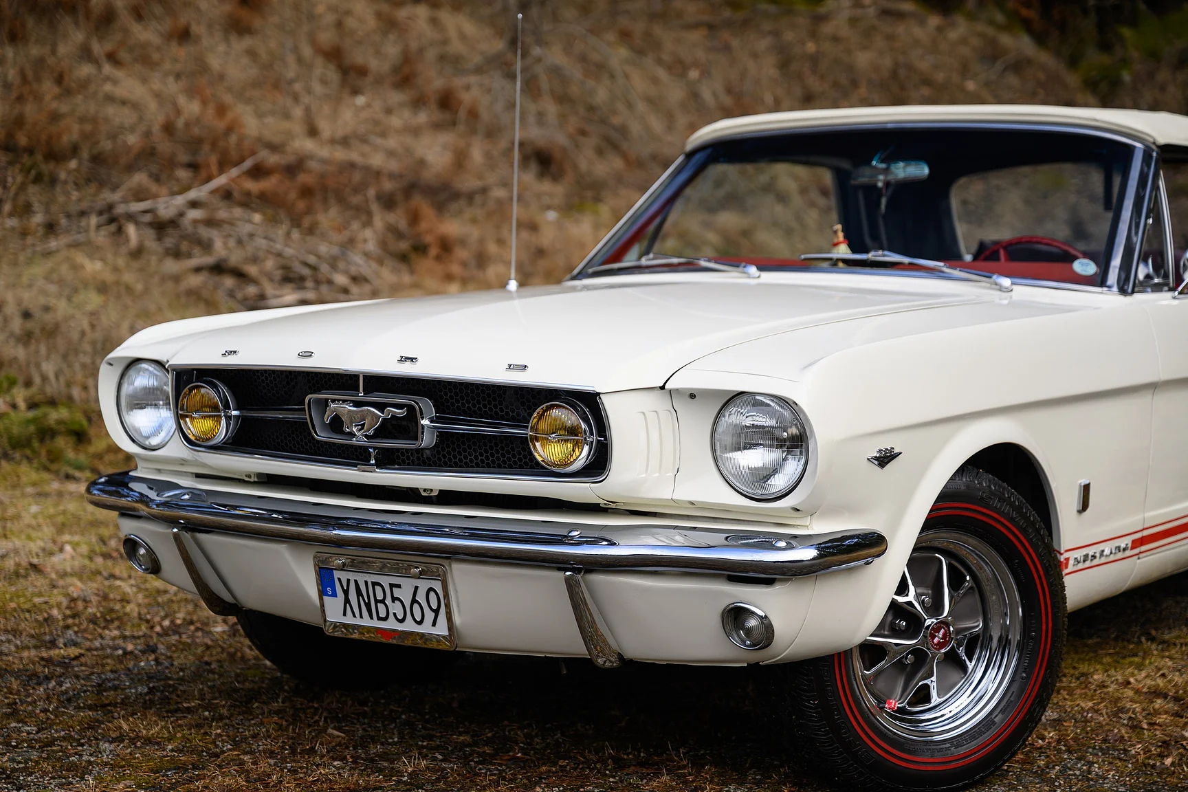 Exteriörbild på 1965 Ford Mustang GT Convertible (2)