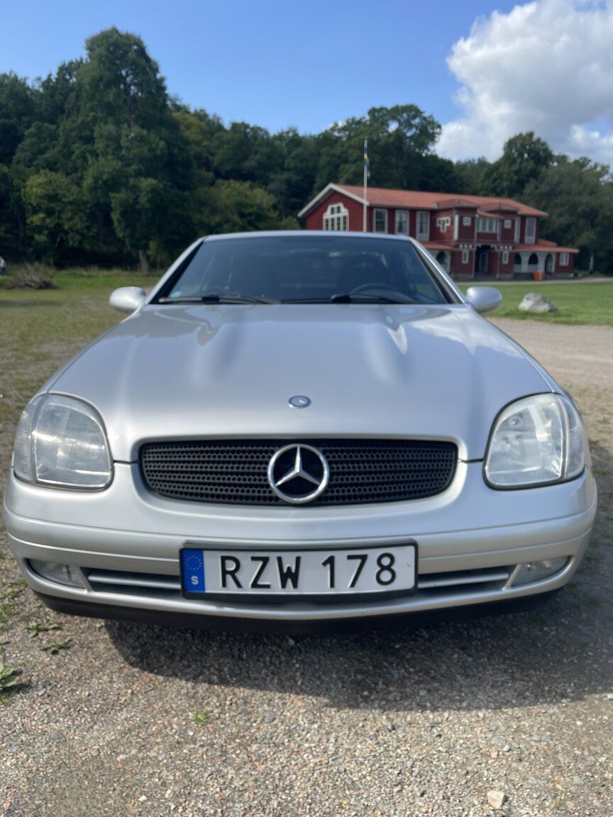 Exteriörbild på 1998 1998 MERCEDES BENZ SLK 230 