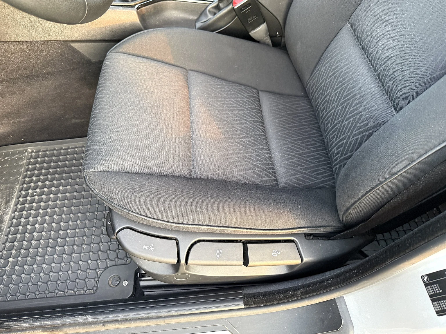 Innenraumfoto von 2002 BMW 520i (21)