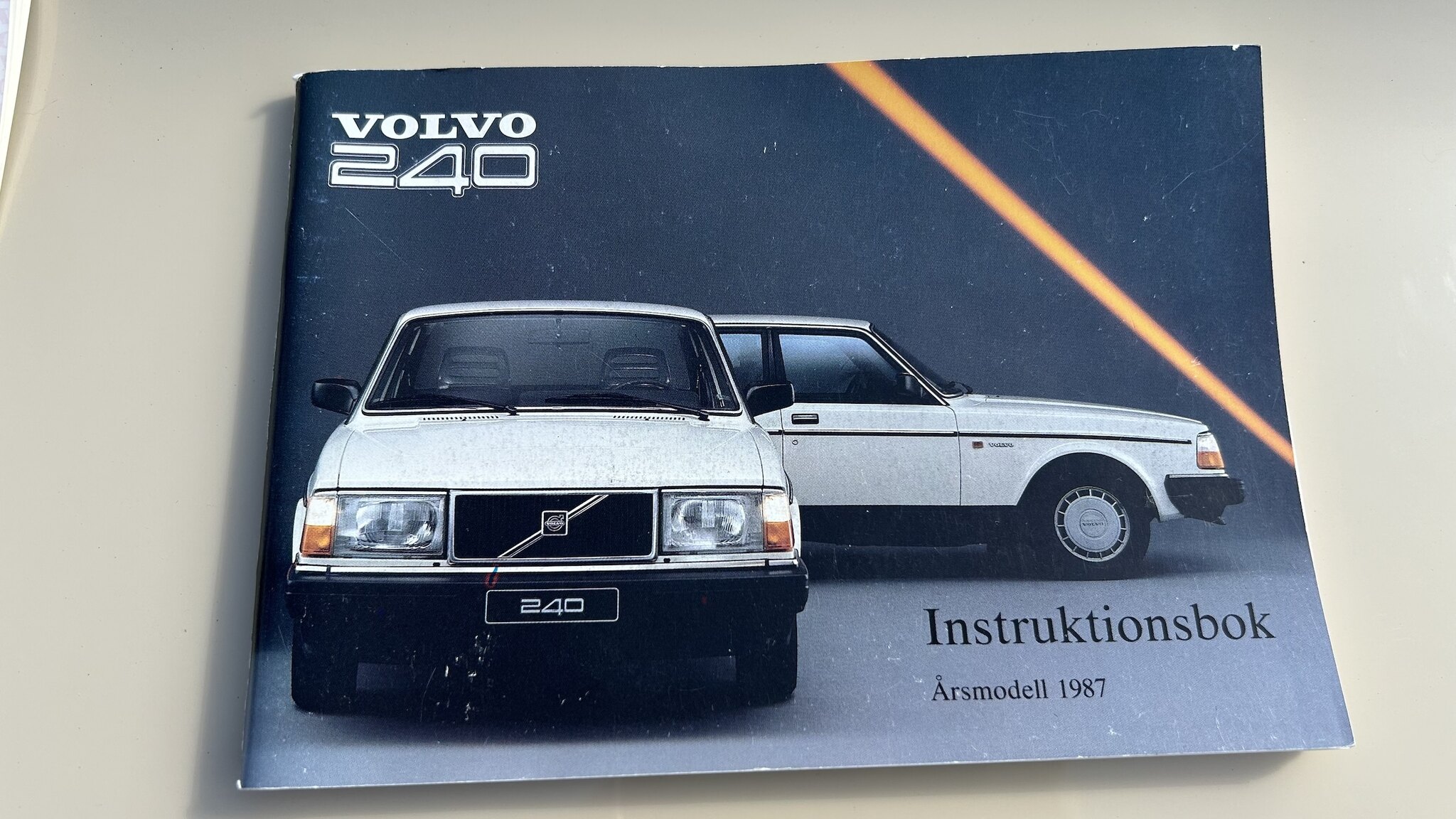 Documentation for 1987 Volvo 244