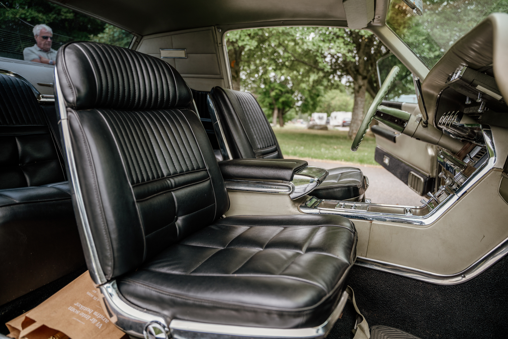 Interiörbild 1966 Ford Thunderbird 6.4 Landou Limited Edition