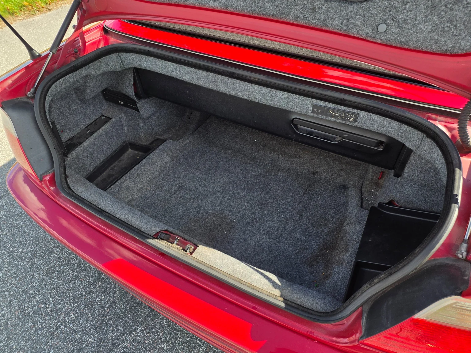 Innenraumfoto von 2002 BMW 330Ci Convertible (53)