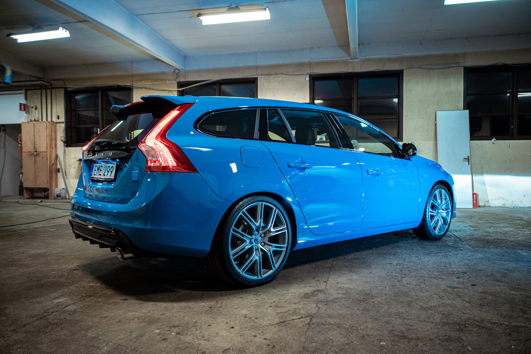 Exteriörbild på 2017 Volvo V60 Polestar T6 AWD