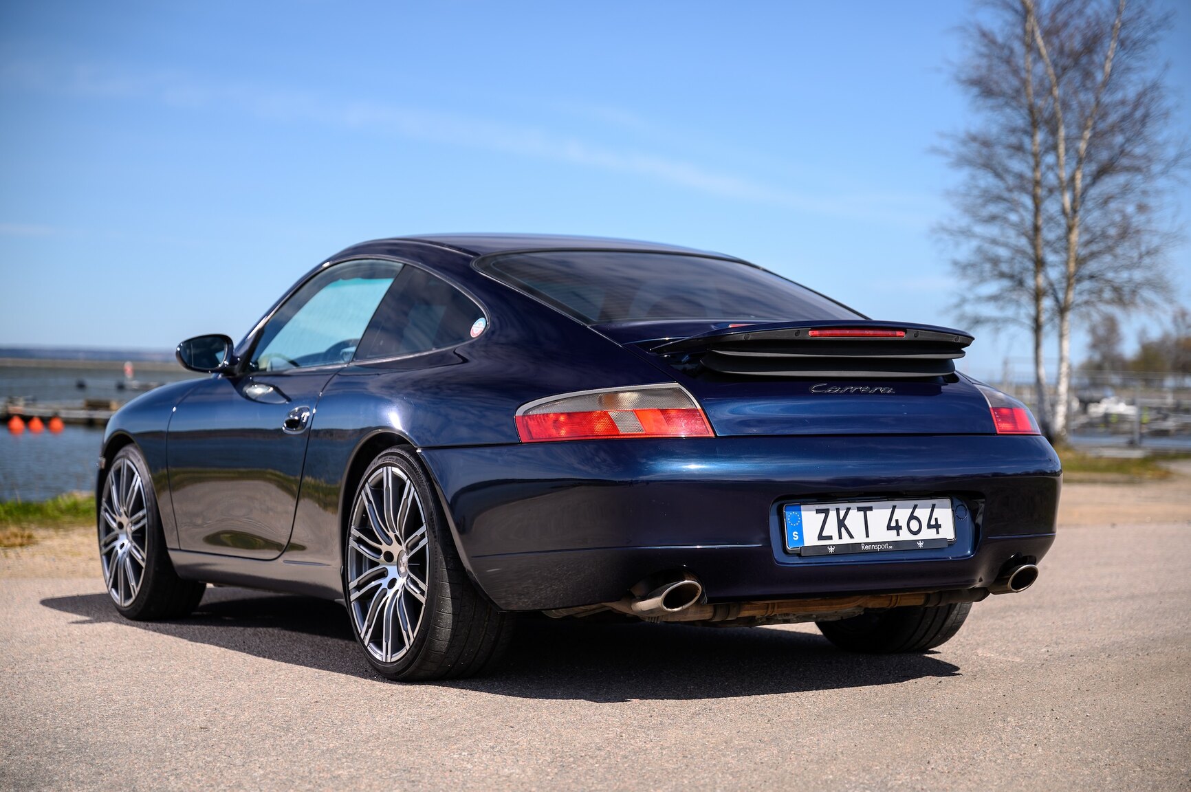 Exterior image of 1999 Porsche 911 Carrera