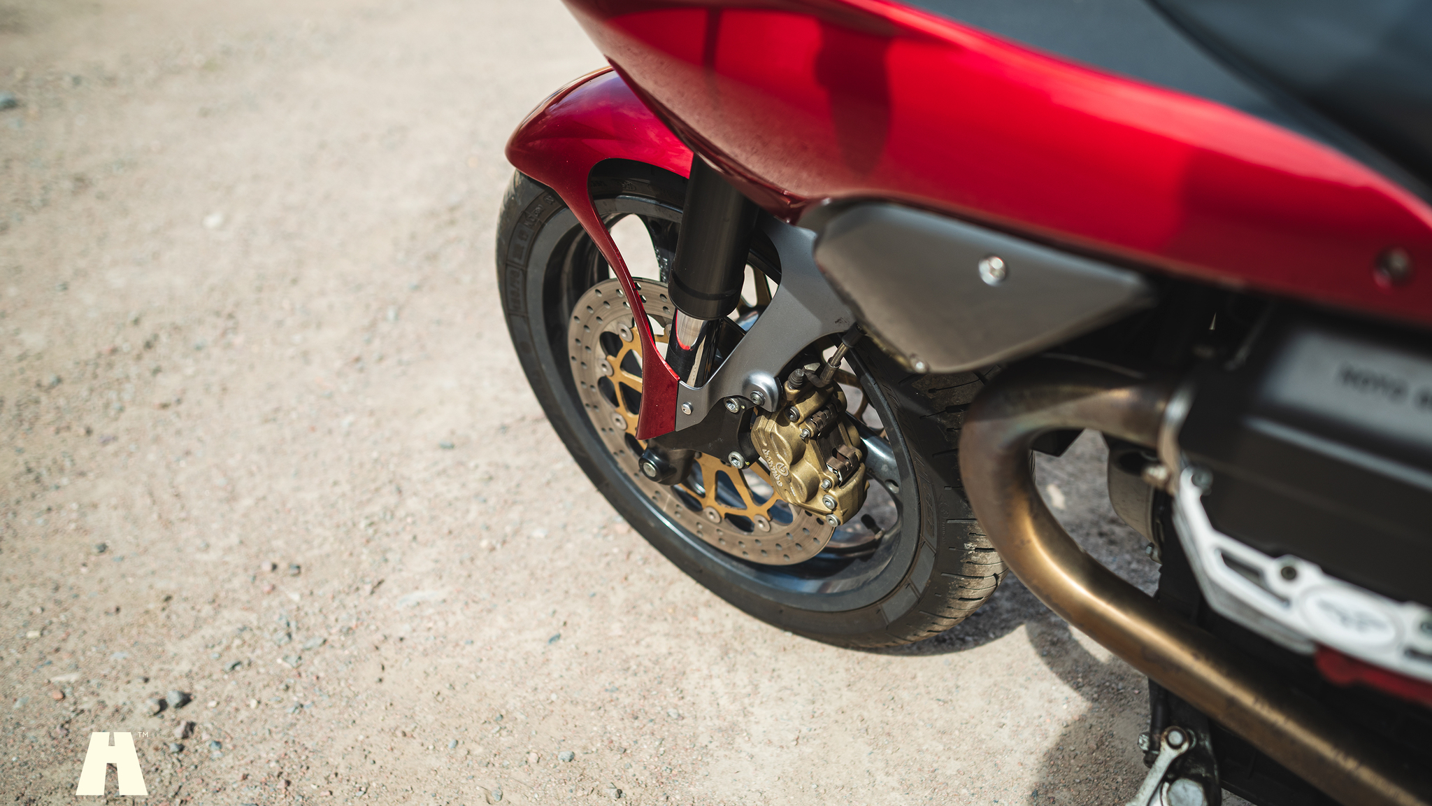 Exteriörbild på 2002 Moto Guzzi V11 Le Mans (20)