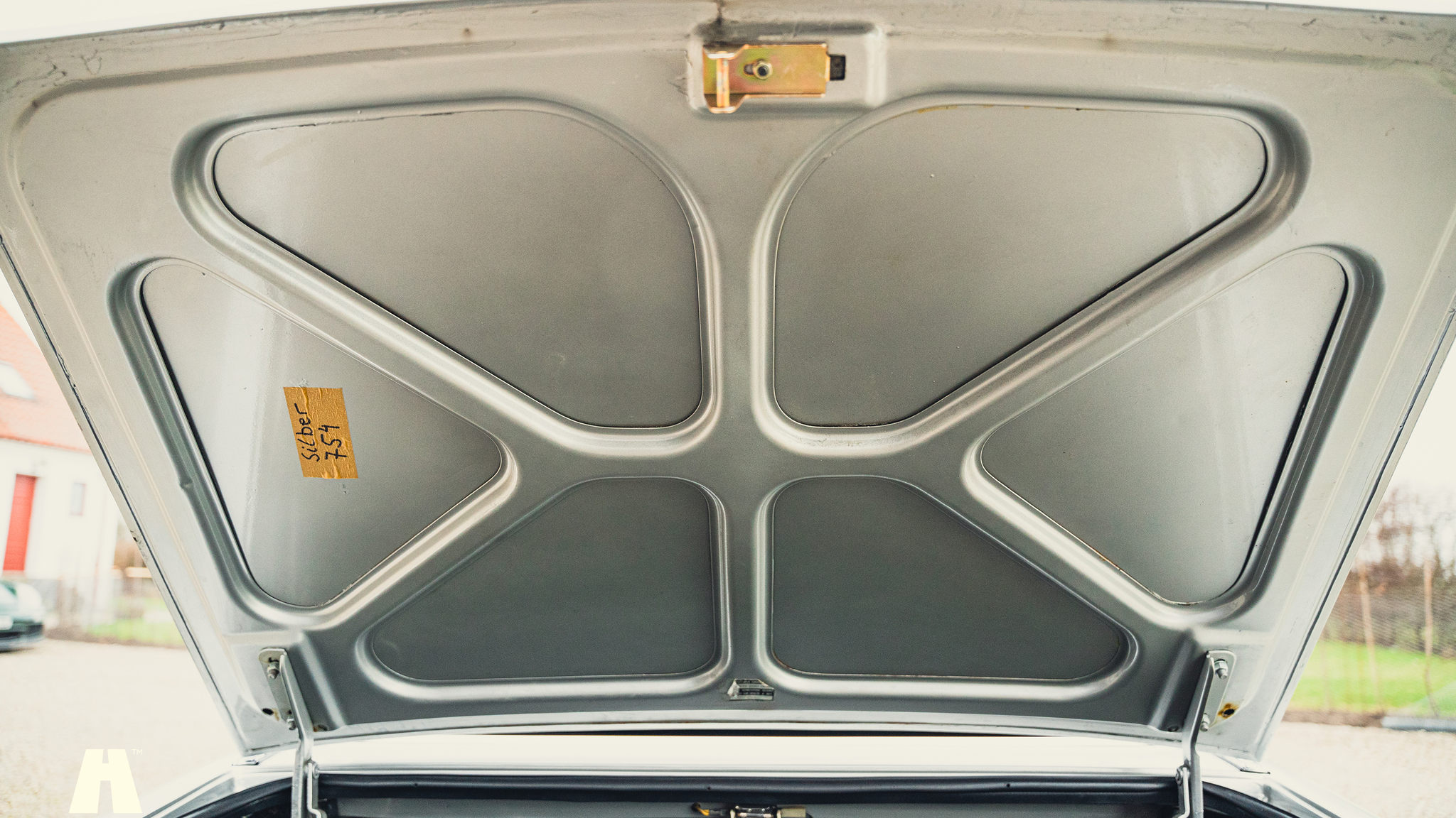 Interior image of 1980 Alfa Romeo 2000 Spider
