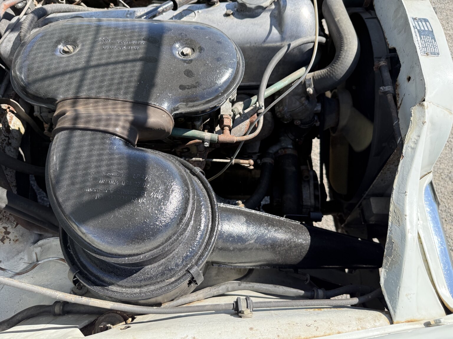 Image of 1967 Mercedes-Benz 230 Safari mechanics