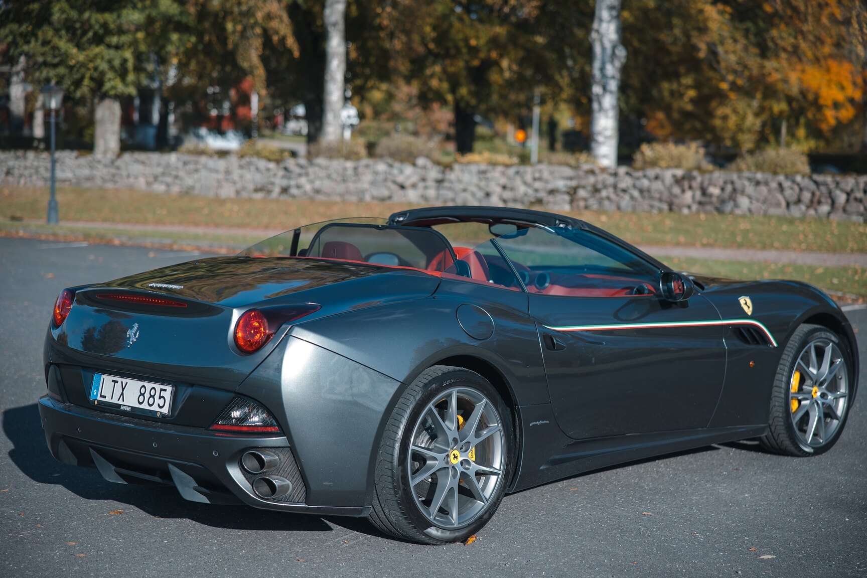 Exterior image of 2011 Ferrari California 