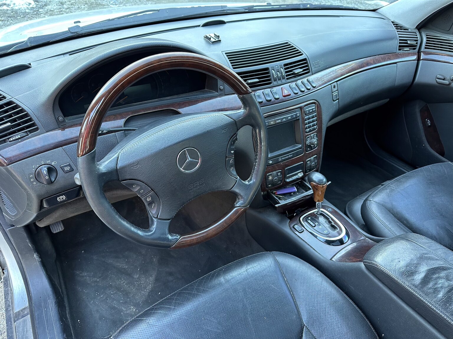 Innenraumfoto von 1999 Mercedes-Benz S 500 L