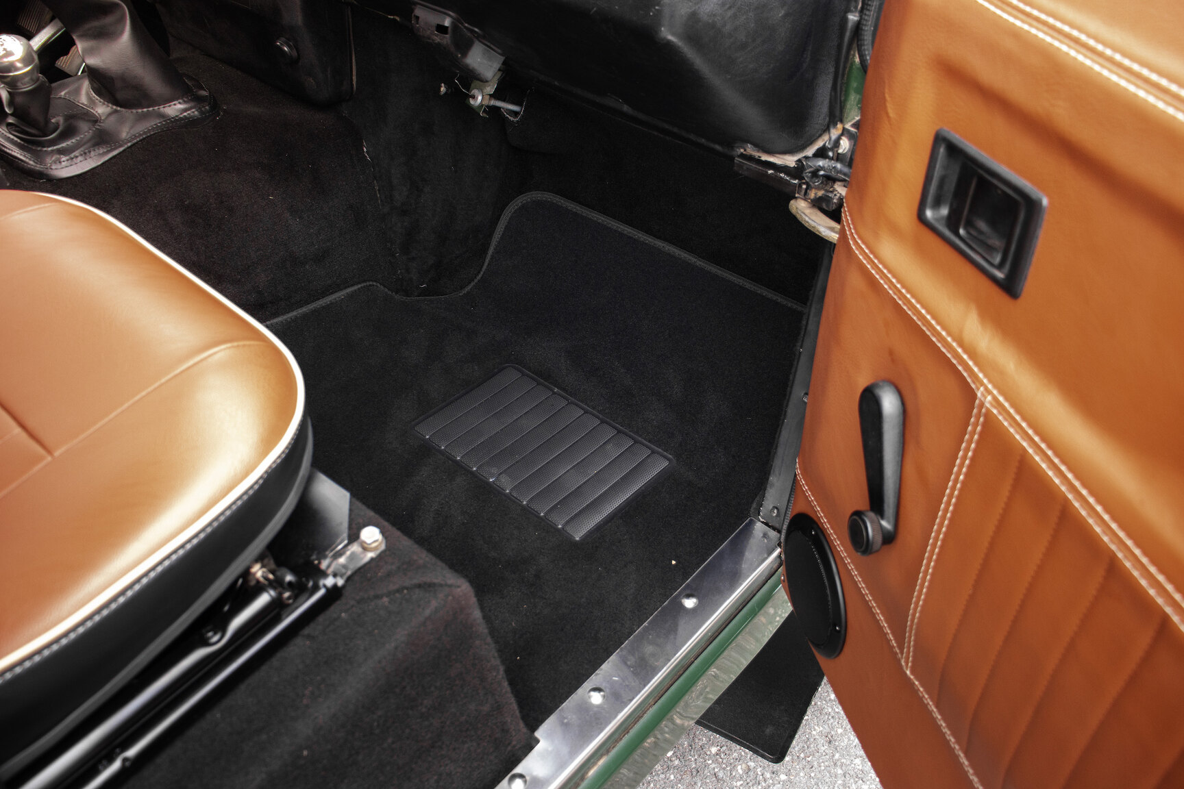 Innenraumfoto von 1996 Land Rover Defender 90 300TDi (18)