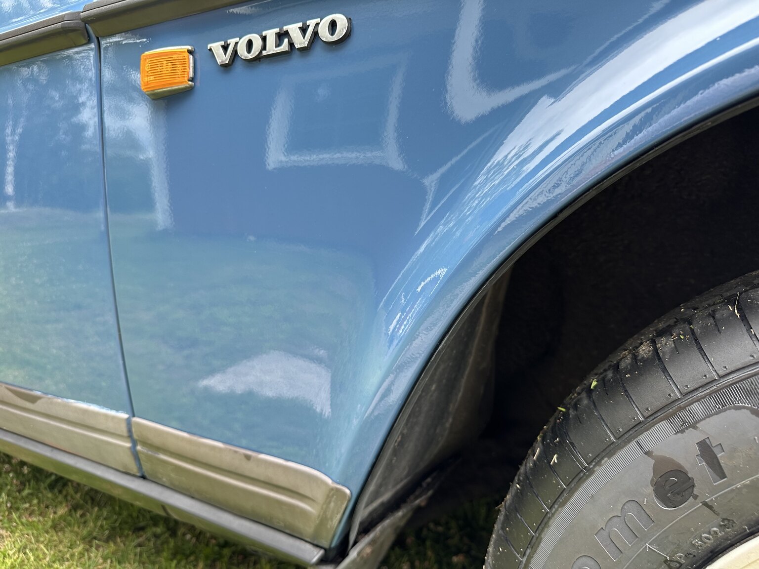 Exteriörbild på 1986 Volvo 244