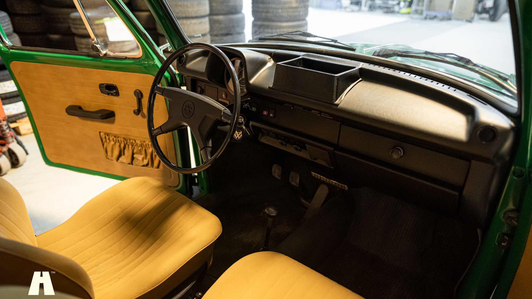 Interiörbild 1973 Volkswagen Beetle 1303 S