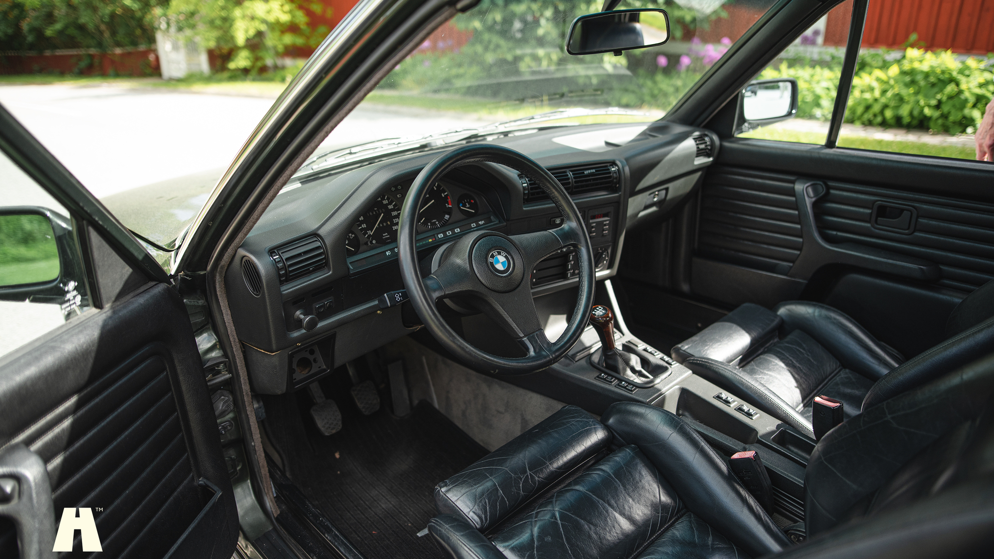 Interiörbild 1990 BMW 320i Cabrio
