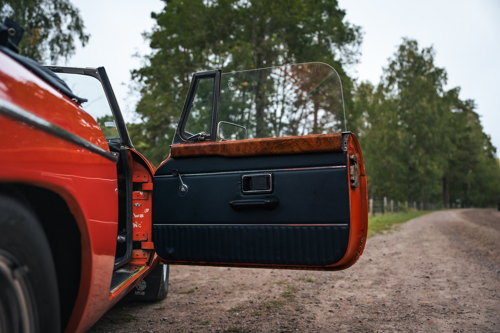 Interior image of 1973 MG MGB Roadster (10)