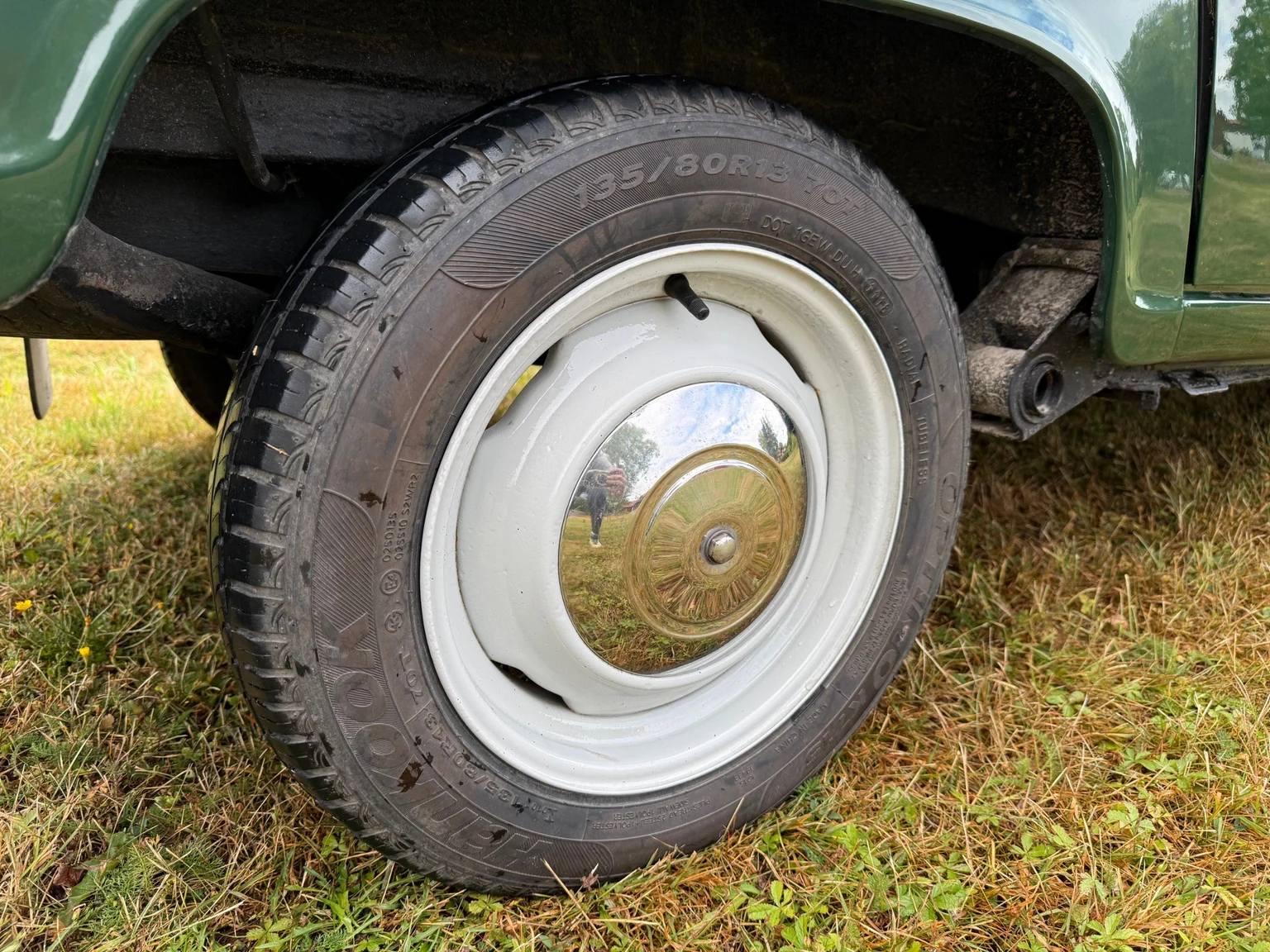 Exteriörbild på 1970 Renault 4 (30)