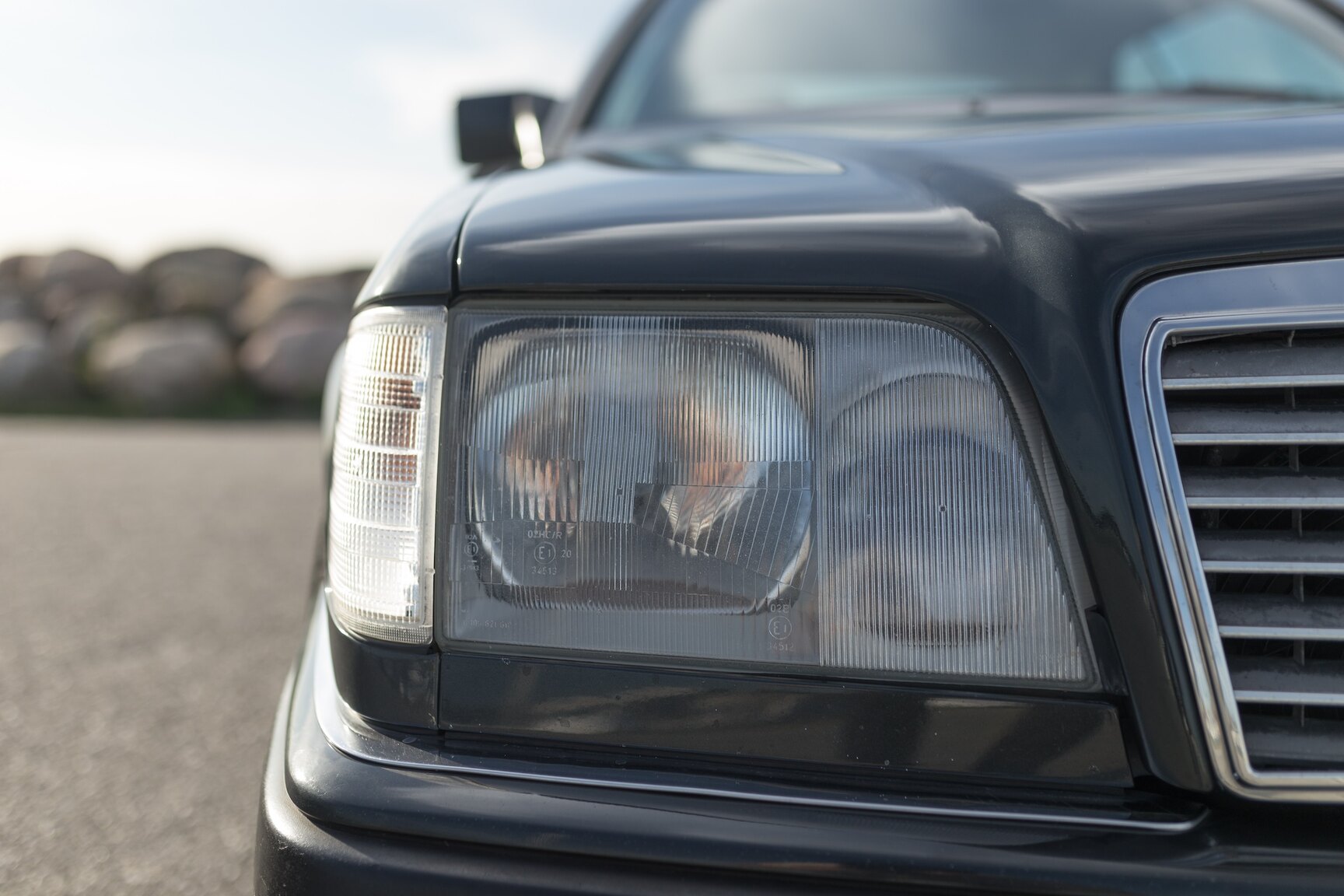Exterior image of 1993 Mercedes-Benz 300 CE-24 Cabriolet