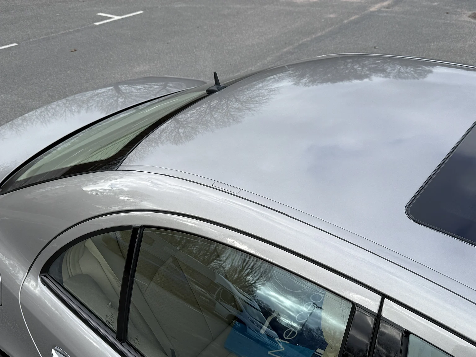 Exteriörbild på 2004 Mercedes-Benz E 500 7G-Tronic (30)