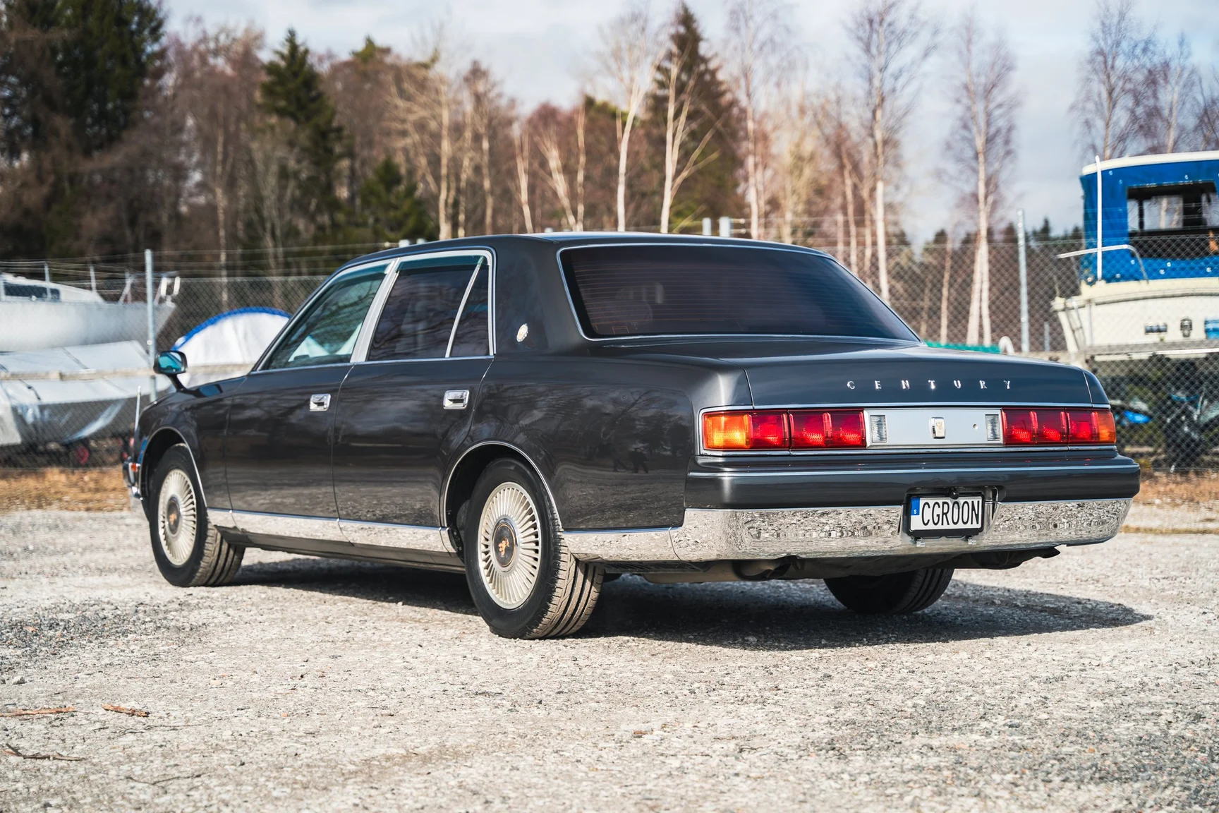 Aussenfoto 2000 Toyota Century V12 G50 (3)