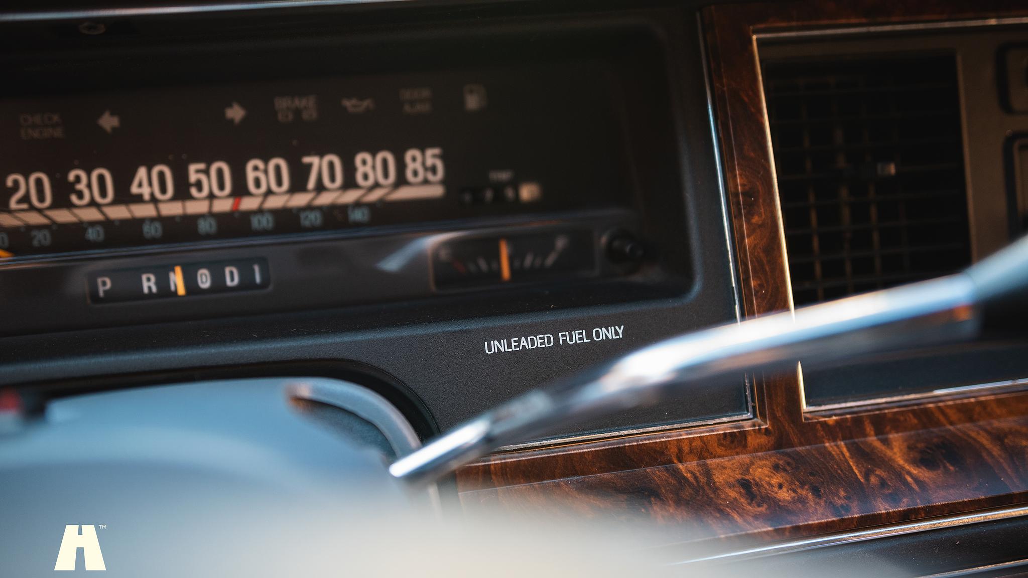 Innenraumfoto von 1992 Lincoln Town Car Limousine 